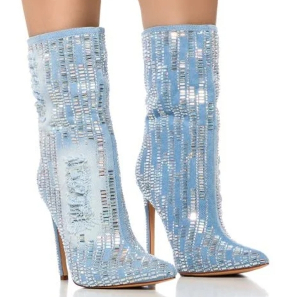 Azalea Wang / AKIRA Colbie Distressed Denim Bootie - Picture 6 of 6